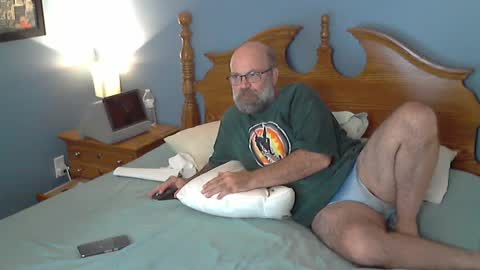 HairyDaddyBear69 online show from September 20, 12:44 am