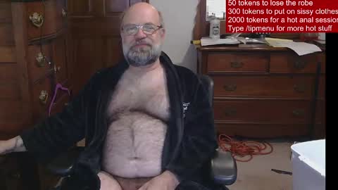 HairyDaddyBear69 online show from June 2, 11:45 am