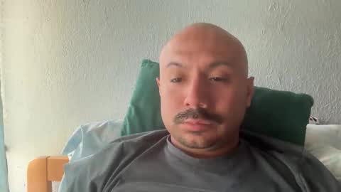 Snapshot of hairyman30000 chatting on June 1, 10:11 pm hairyman30000 online show from June 1, 10:11 pm