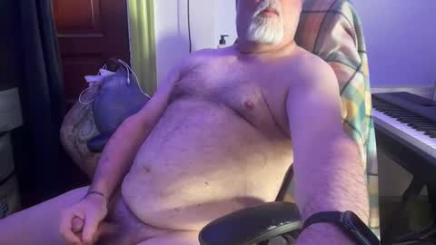 hairynudist1967 online show from April 24, 3:47 pm