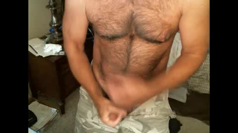 Snapshot of hairypecsguy chatting on December 26, 10:20 pm Hairy pecs online show from December 26, 10:20 pm