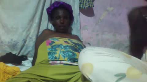 Snapshot of hairypusy17 chatting on March 12, 2:12 pm hairypusy17 online show from March 12, 2:12 pm