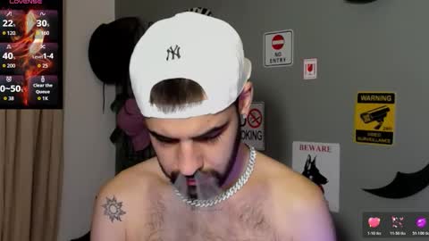 Snapshot of hairyrobxxx chatting on January 12, 6:02 pm HairyRobXxX online show from January 12, 6:02 pm
