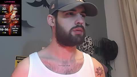 Snapshot of hairyrobxxx chatting on February 1, 7:23 pm HairyRobXxX online show from February 1, 7:23 pm