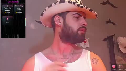 Snapshot of hairyrobxxx chatting on February 6, 7:06 pm HairyRobXxX online show from February 6, 7:06 pm
