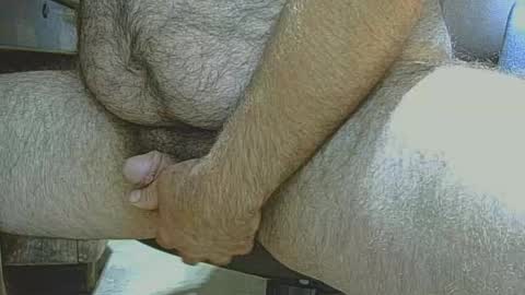 Snapshot of hairysmallfat chatting on June 20, 4:21 pm hairysmallfat online show from June 20, 4:21 pm