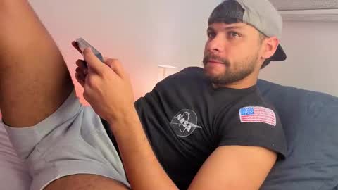 Independent       model  online show from January 14, 9:09 pm