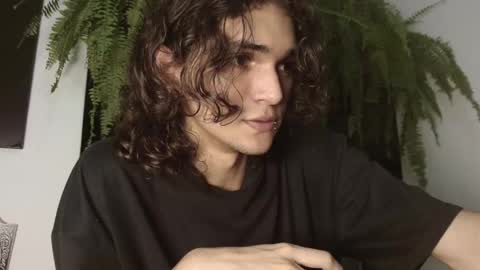 Snapshot of halan_jr chatting on March 12, 7:02 am halan online show from March 12, 7:02 am