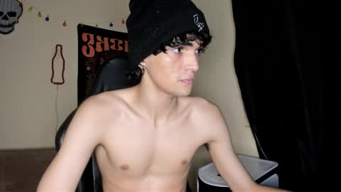 Snapshot of halan_jr chatting on December 1, 5:12 am halan online show from December 1, 5:12 am