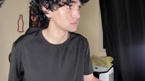 Snapshot of halan_jr chatting on December 16, 7:35 am halan online show from December 16, 7:35 am