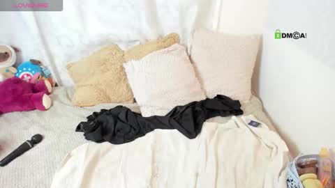 HALLE online show from December 20, 2:51 am