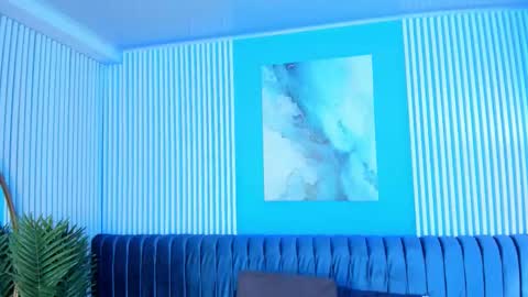 Halley Lorens online show from November 27, 7:27 pm