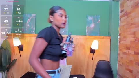 Halley Lorens online show from March 20, 12:10 pm