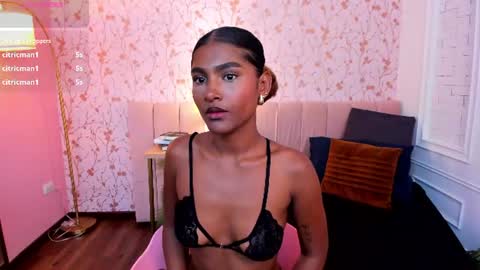 Halley Lorens online show from July 15, 7:30 pm