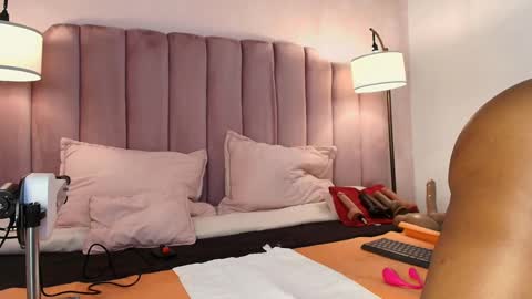  Hally Bans  online show from February 6, 4:47 pm