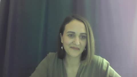 halo_of_honey online show from April 17, 3:37 pm