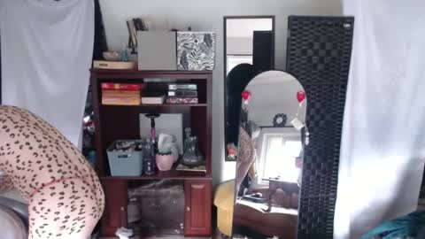 Snapshot of halovalentine chatting on September 25, 9:51 pm halovalentine online show from September 25, 9:51 pm