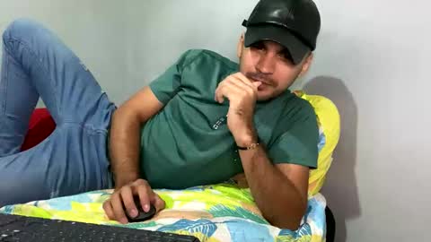 hamiltong12 online show from November 30, 7:51 pm