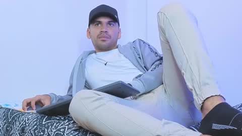 hamiltong12 online show from January 11, 3:22 am