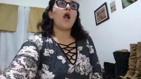 Snapshot of hammer9247 chatting on October 16, 10:44 pm hammer9247 online show from October 16, 10:44 pm