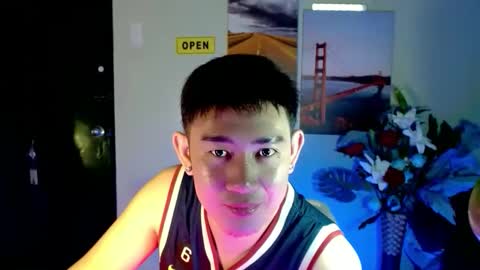 Snapshot of han_davis chatting on October 8, 10:07 pm Dem online show from October 8, 10:07 pm