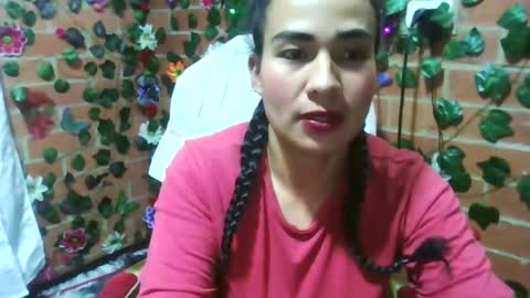 Snapshot of han_deus chatting on December 22, 4:39 am HANMy Dears make sure to follow me here create a FREE account if you dont have one and chat thank you. online show from December 22, 4:39 am