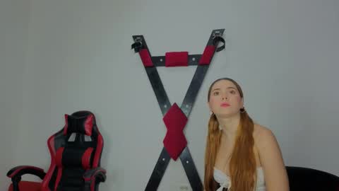 Hana and Zeta online show from March 28, 12:16 pm