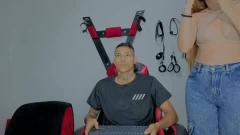 Hana and Zeta online show from March 31, 12:16 pm