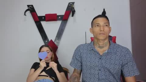 Hana and Zeta online show from April 5, 12:13 pm