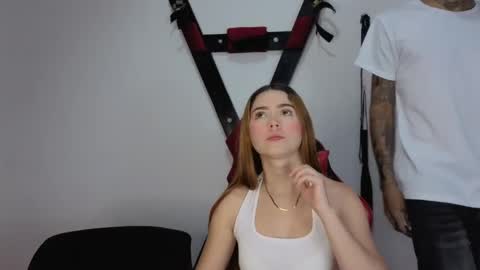 Hana and Zeta online show from April 8, 12:16 pm