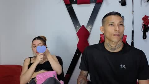 Hana and Zeta online show from April 14, 12:22 pm