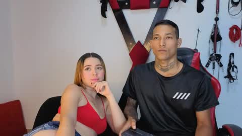 Hana and Zeta online show from April 23, 3:14 pm