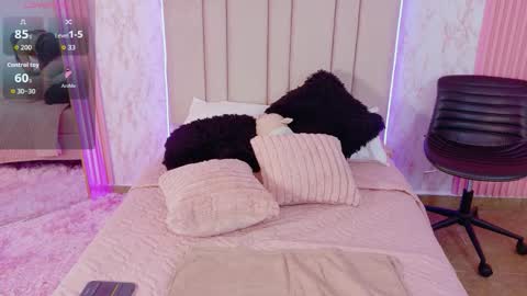 Snapshot of hanaa_rosse chatting on October 17, 1:14 pm Hanna Rosse online show from October 17, 1:14 pm