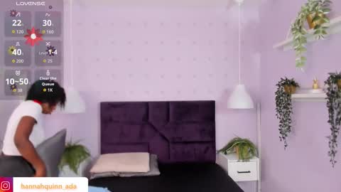 hanaahquinn online show from October 13, 11:43 am