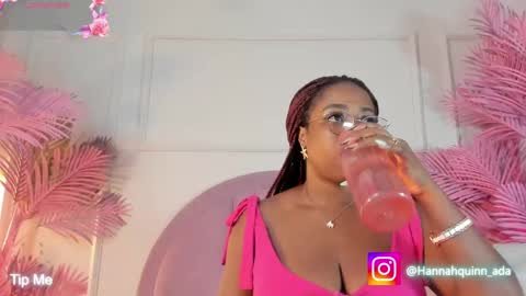 hanaahquinn online show from May 10, 11:37 am