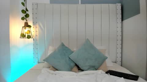 Snapshot of hanah_gray chatting on March 14, 11:15 am hanah_gray online show from March 14, 11:15 am