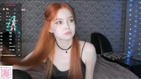 Tori and Asuna online show from April 3, 9:18 am