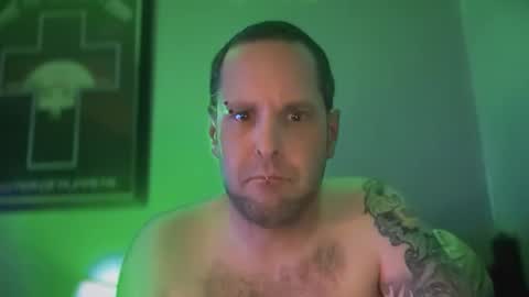 Snapshot of hand_banana_420 chatting on September 15, 1:27 am hand_banana_420 online show from September 15, 1:27 am