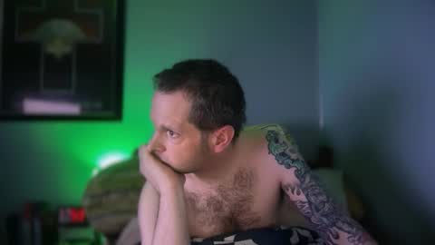 hand_banana_420 online show from April 13, 11:32 pm