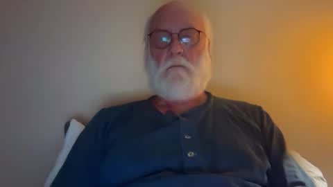 handful57345 online show from January 17, 12:32 pm