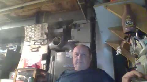 Snapshot of handiemanhere chatting on May 6, 1:47 am naked man online show from May 6, 1:47 am