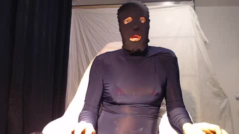 Snapshot of handler1234 chatting on April 4, 4:55 am SissySanna online show from April 4, 4:55 am