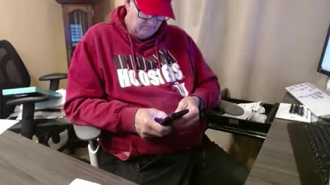 Snapshot of handsome_guy4u chatting on April 8, 1:38 am handsome_guy4u online show from April 8, 1:38 am