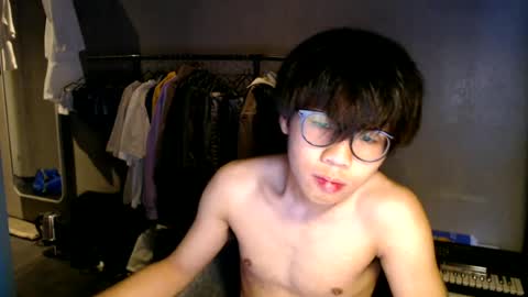 Snapshot of handsome_mannn chatting on June 11, 8:07 pm handsome_mannn online show from June 11, 8:07 pm