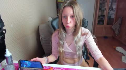 Mila online show from December 4, 10:35 am