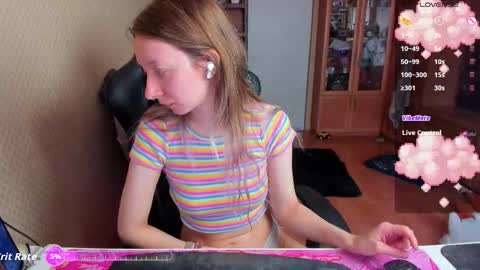 Snapshot of handsome_whale chatting on February 8, 7:12 am Mila online show from February 8, 7:12 am