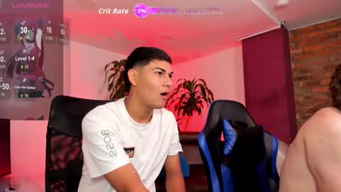 Snapshot of handsomeboys19 chatting on December 2, 1:33 am leonardfarrucknick and otis online show from December 2, 1:33 am