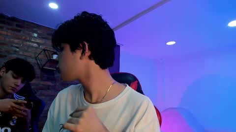 leonardfarrucknick and otis online show from March 25, 12:33 pm