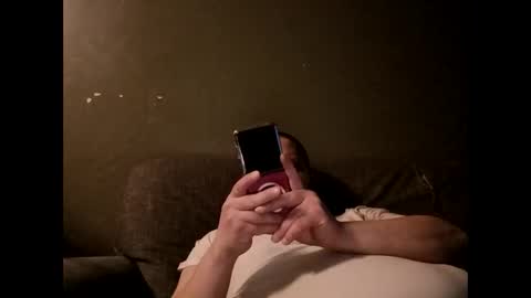 Handsomedaddy198923 online show from April 5, 6:54 am