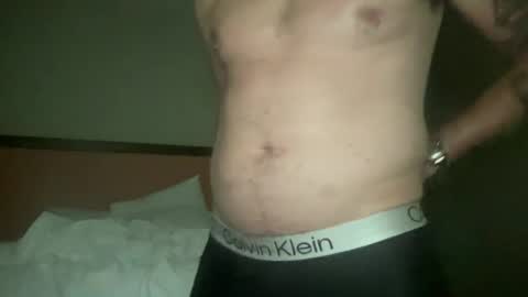Snapshot of handsomedeck23 chatting on July 22, 9:34 am handsomedeck online show from July 22, 9:34 am